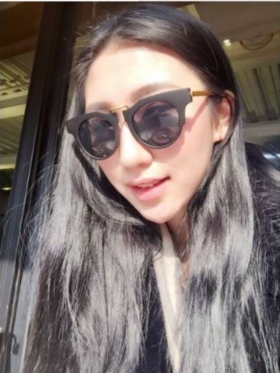 估计何时珍也没有想到，她会以这样的方式，暴露在广大网友的面前吧。