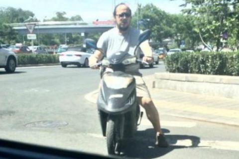 当年的天后王菲还很年轻漂亮和前夫窦唯也很帅气，但是两个人最终还是没有走到一起。