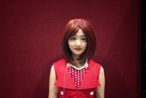 黄磊女儿多多化妆成名媛贵妇照片一出惊呆群众这是12岁孩子