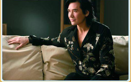 之后也曾断断续续参演过几部电视剧与电影,有非常不错的表现.