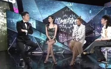 其实奚梦瑶在维密上摔了一跤之后，不仅没让维密嫌弃她，反而还让维密更加重视她。