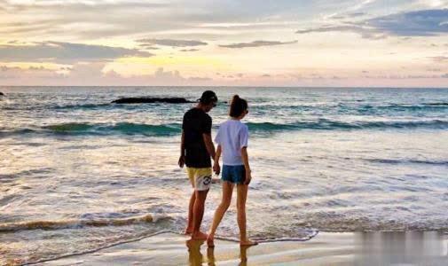 另外一对让我觉得次元壁破了的情侣是王子和邓丽欣……