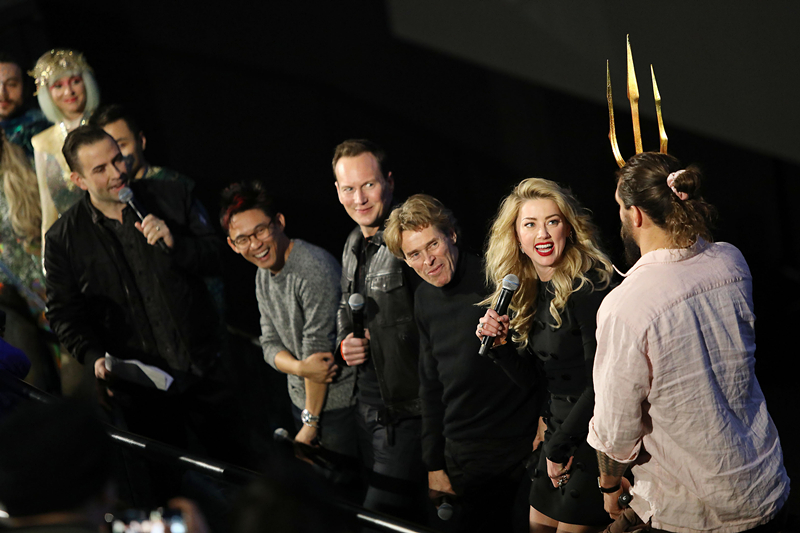 众主创分享台前幕后花絮