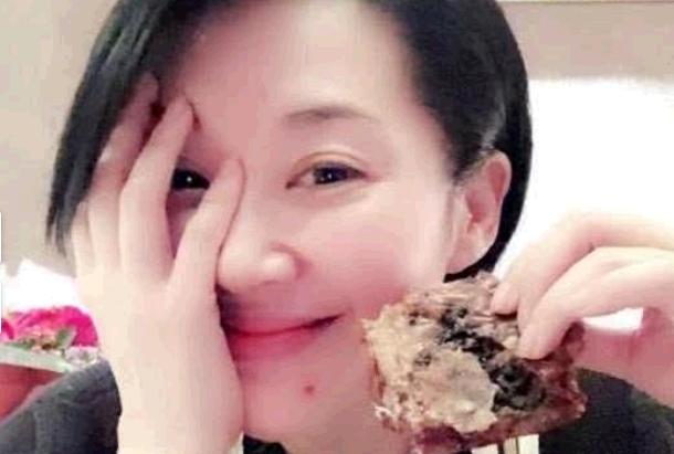 许晴卸妆后还是这么好看，果然女人就是要有这种感觉，才会一直年轻，打200分都不嫌多！