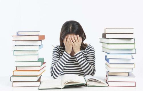 数据:3 成以上中小学生学习压力大