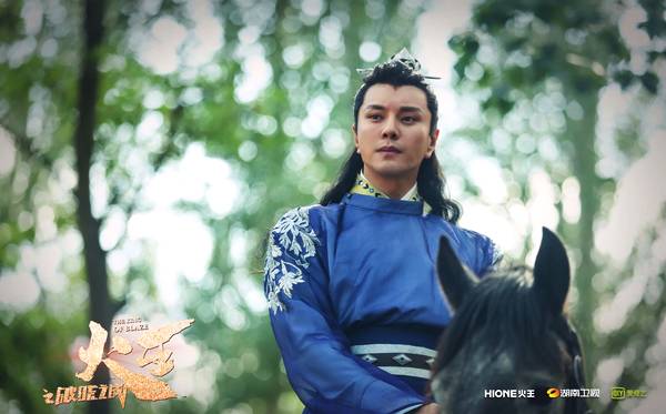 同样是三个时空，《三生三世十里桃花》则一直都处于古代时空中，以致于该剧大火后，