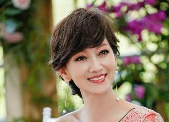 曾经的台湾第一美女 44岁依旧单身 却用实力演绎冻龄女神 曾经的台湾第一美女 44岁依旧单身 却用实力演绎冻龄女神