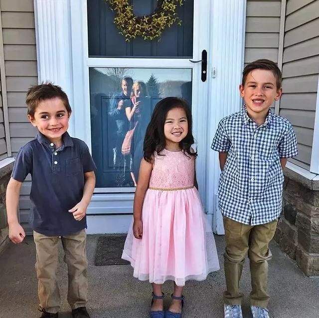美国夫妇领养的孤儿如今成小公主两年的惊人变化让网友泪奔