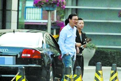 你觉得董卿长得美不美？