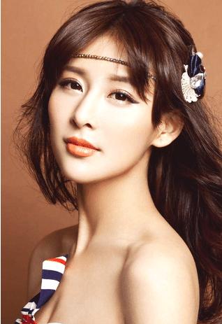 虽然不温不火，但是贾青却还一直活跃在娱乐圈中，也出演了很多作品。