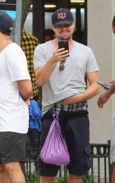 可能在小李子心中，颜值哪有水枪好玩？