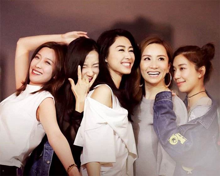 人生确实没有几个10年，但有的人却用10年的时间默默守住一份热爱，所以她的荣誉实至名归。