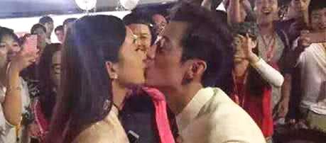 《知否知否应是绿肥红瘦》马上就播出了，在剧中赵丽颖和冯绍峰会有多少吻戏呢？你们期待吗？