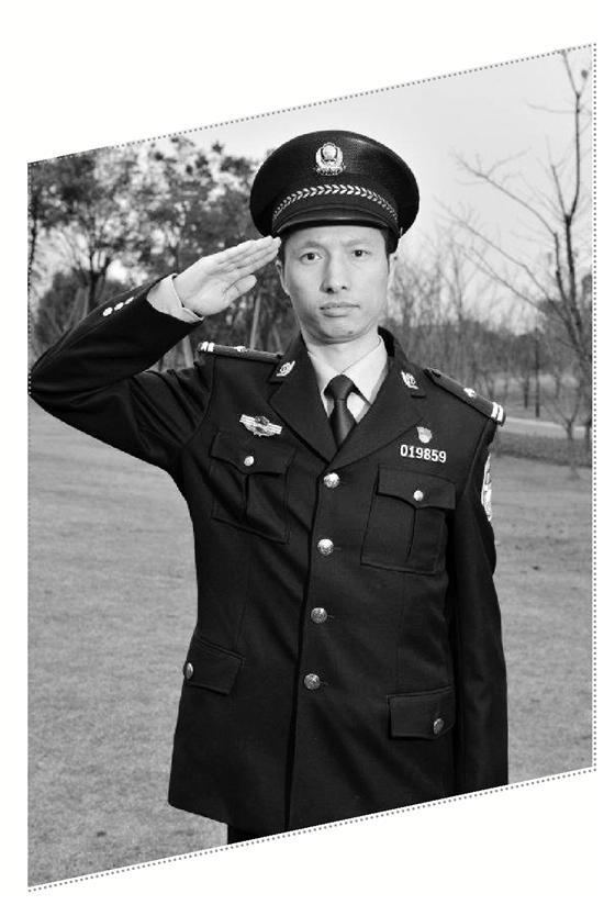 周峰在网上爆红过.