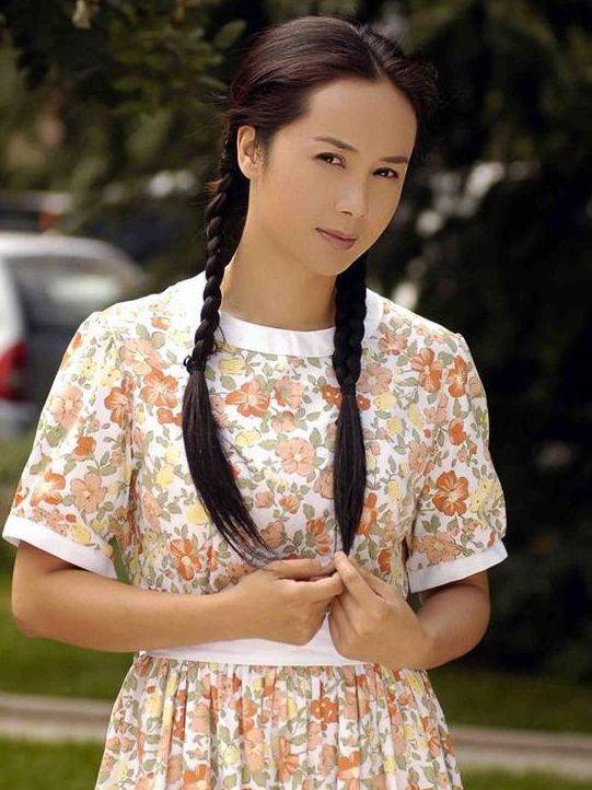 因为她演技够好，塑造人物足够有说服力。孙俪在《甄嬛传》里扮少女，也没人说她装嫩吧？