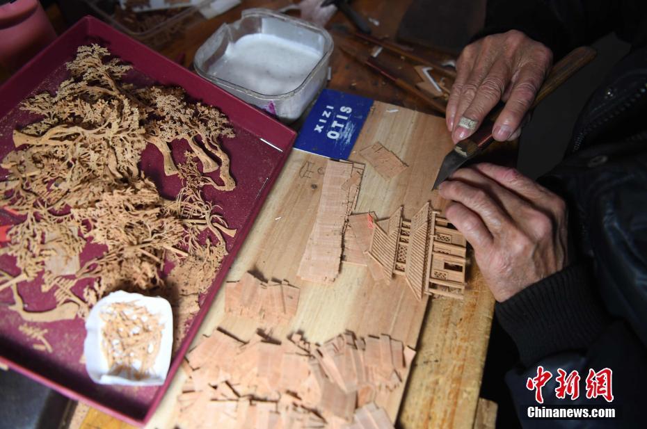 9 福州人独创的"奇画"——软木画