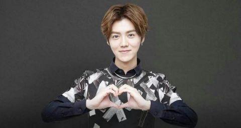 不过后来刘维也指名道姓LYE,李菲儿,这一位女星一直都是演员身份,不会唱歌好像也能理解!