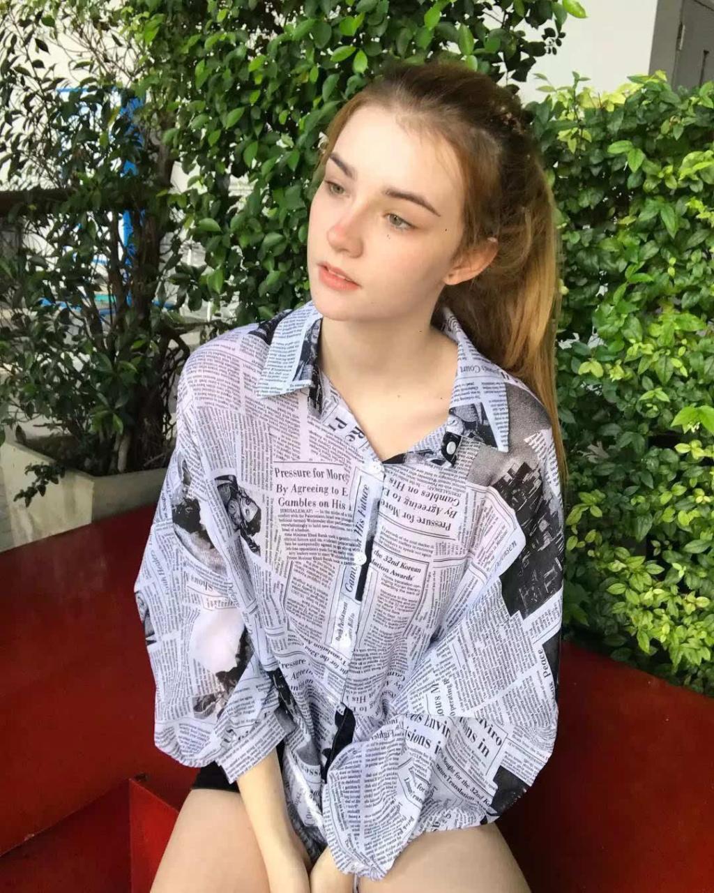 你们喜欢这个性感又清纯的小姐姐吗？