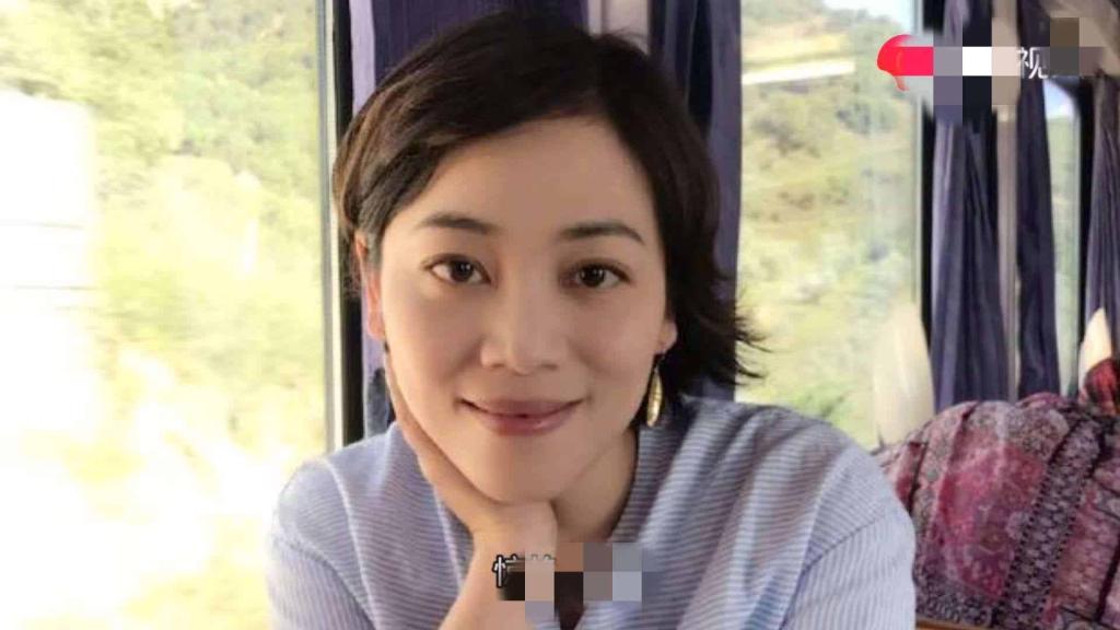 你们喜欢这两位美女主持人吗，欢迎在下方讨论留言！