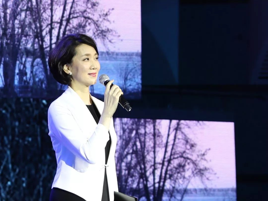 中央广播电视总台央视主持人任志宏朗诵《济南的冬天》的经典段落中央