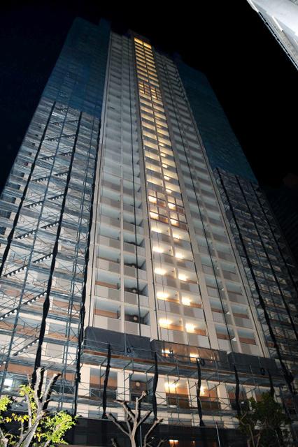 日本女子从31层公寓扔3公斤垃圾袋被警方逮捕