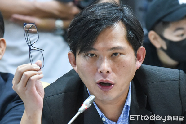 "时代力量立委"黄国昌(图片来源:台湾"东森新闻云")