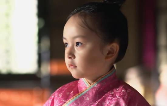 第六个角色，云巅之上的小简兮。这部剧和芈月传同年拍出，这里面的刘楚恬也非常可爱。