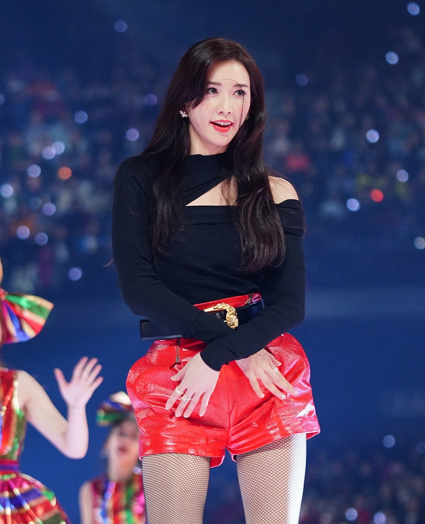 林志玲江苏跨年热舞超嗨大秀舞姿性感撩人