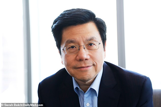 李开复：人工智能将在15年内接替人类半数工作