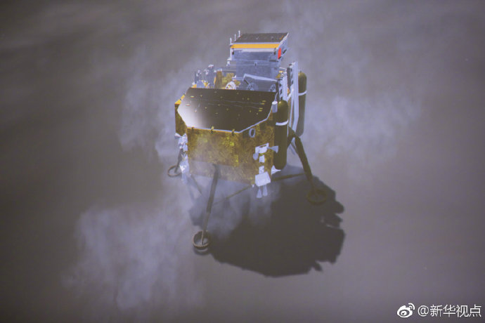 嫦娥四号探测器成功着陆月球背面，图为1月3日在北京航天飞行控制中心拍摄的降落过程（示意图）。（金立旺 摄 来源：新华视点）