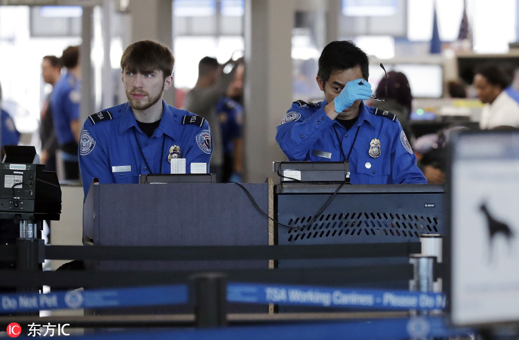 政府关门工作无薪 美国机场安检员也不干了
