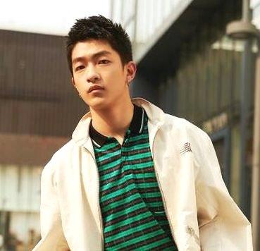 大家觉得两个人适合吗？