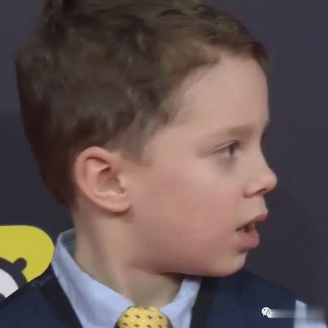 其实这不是Gavin第一次来中国捞金，早前就已经来过中国，当然也是众人的焦点。