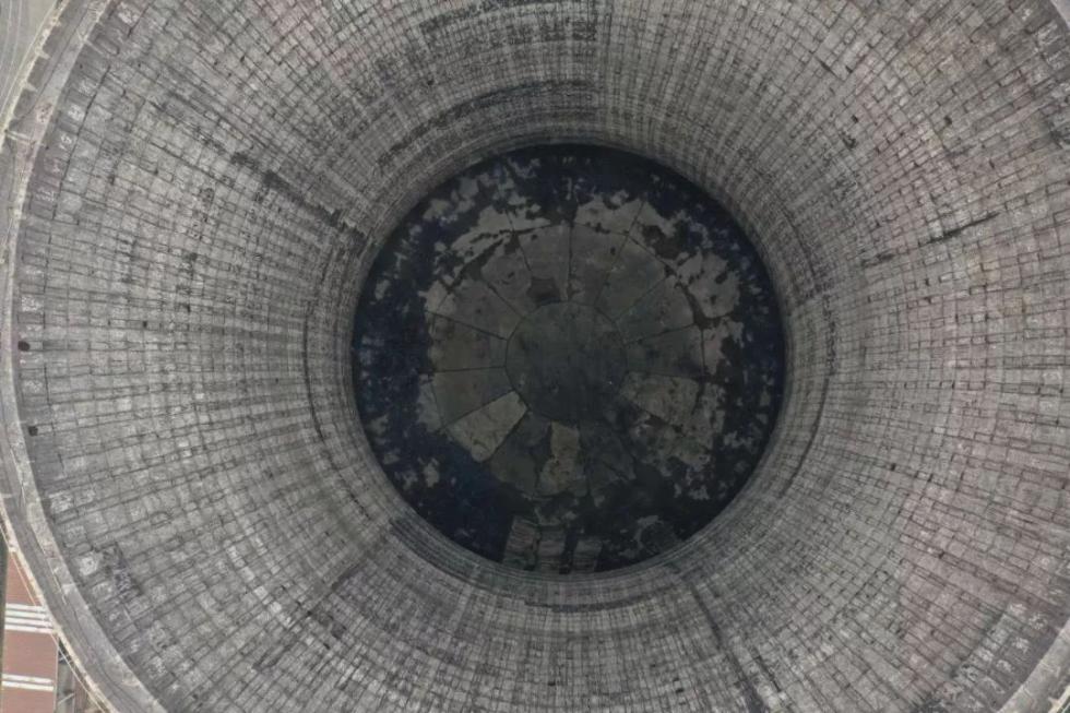 近期，另一座冷却塔也将被拆除。在2022年亚运会前，这些庞然大物将全部退出历史舞台 。