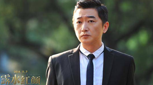 在杨旭文、李一桐版《射雕英雄传》中饰演丘处机！