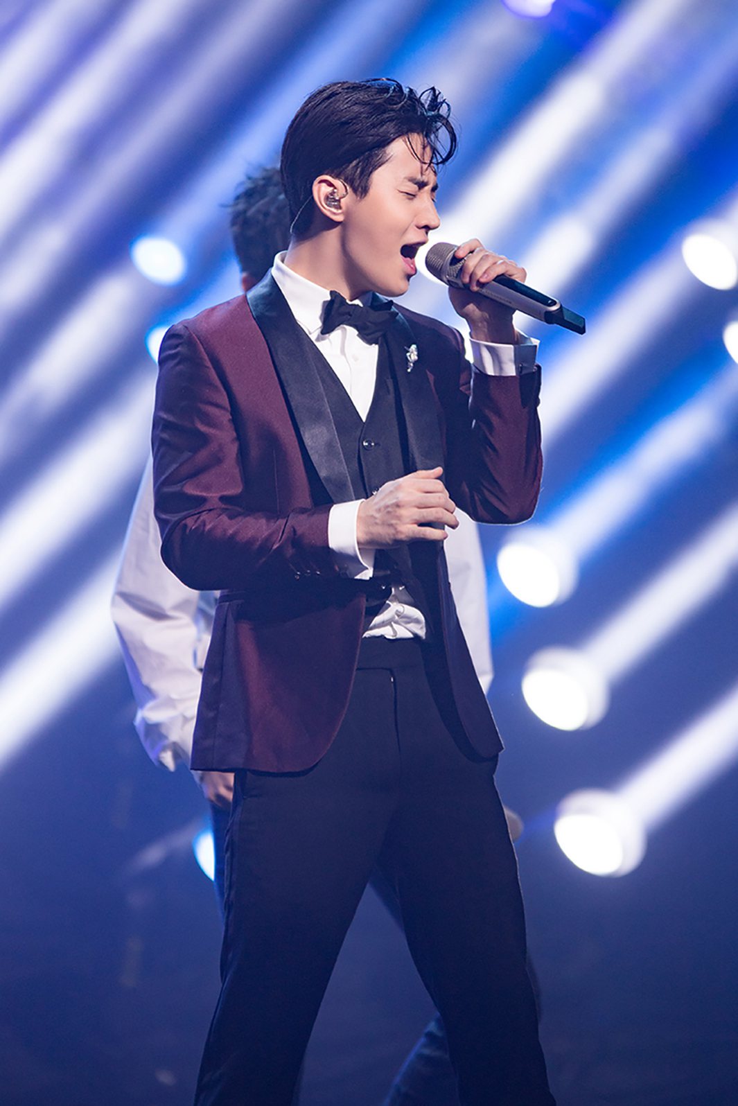 刘宪华声入人心实力开唱花式招贤燃炸舞台