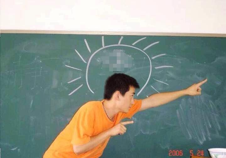 朱一龙高中时期旧照。