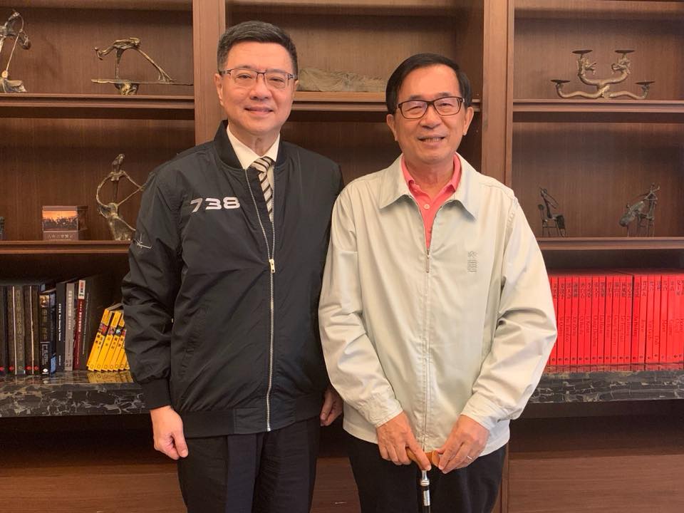 卓荣泰（左）1月15日与陈水扁（右）见面（图片来源：Facebook“陈致中”）