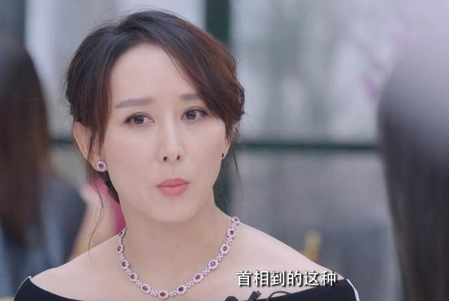 胡静婆婆的豪宅壮观如皇宫豪车满院网友大到要迷路了