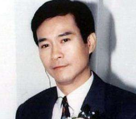 第四位、李楠,1965年1月6日出生的他,让你怎么也看不出他的脸和年龄有什么联系