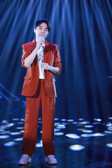 歌手吴青峰走心演绎《我们》 收获酷狗两连冠