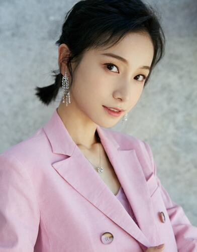 姜梓新年度网剧综合影响力新人奖《皓镧传》引期待