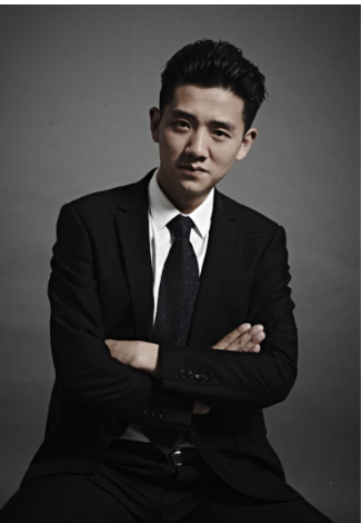 成熟帅气的演员李仓卯：努力奔跑，执着追梦