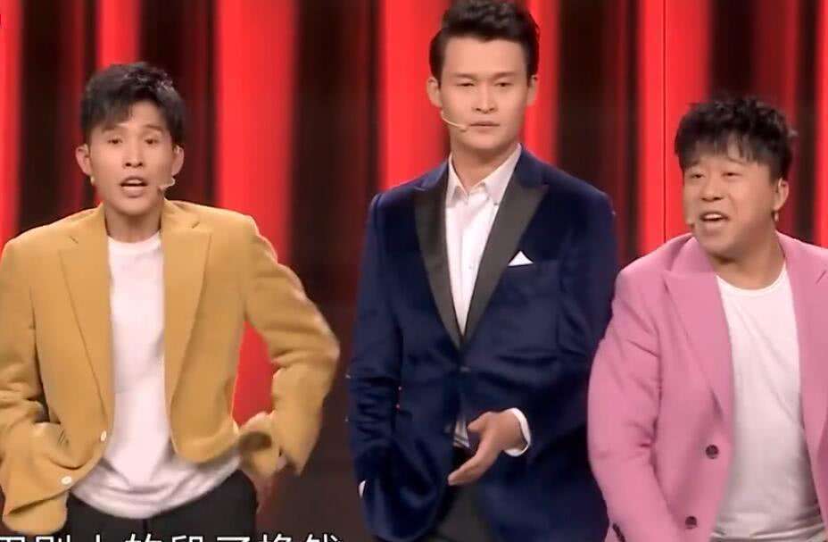 喜剧人5 引人注目 小沈龙讽刺公式相声 老郭表情意味深长