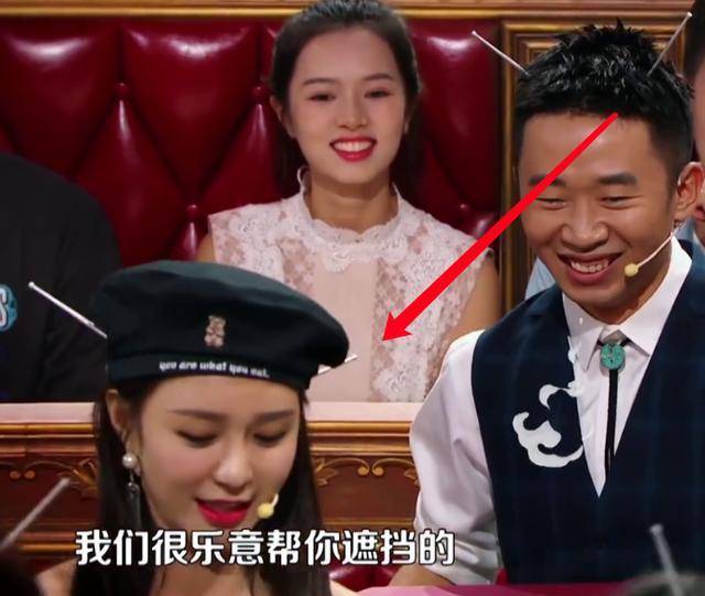 有网友甚至表示还以为是跟沈梦辰长得很像的网红呐！