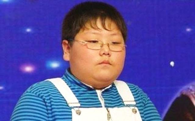 当时长这样，相信其他小演员们都大变样了，他是不是也帅了呢？