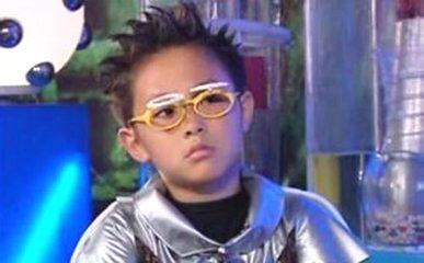 当时的他就非常聪明，如今的他，更是被保送进了北京大学研究生，羡慕哦！