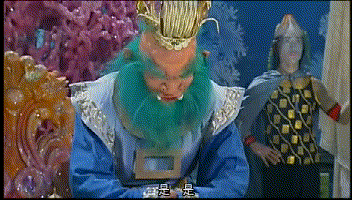 当时的移动轨，是两个人扶着自行车，摄影师坐在自行车上，推着自行车跟着演员走，这就是移动轨。