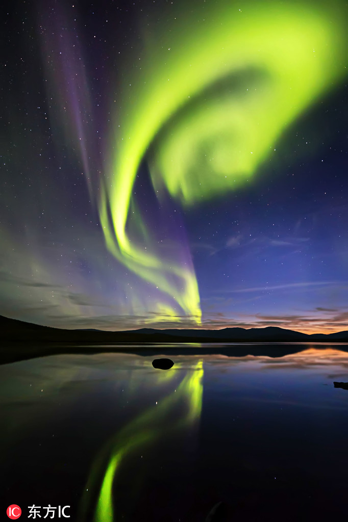 大自然的无私馈赠摄影师去北极圈追绚丽极光