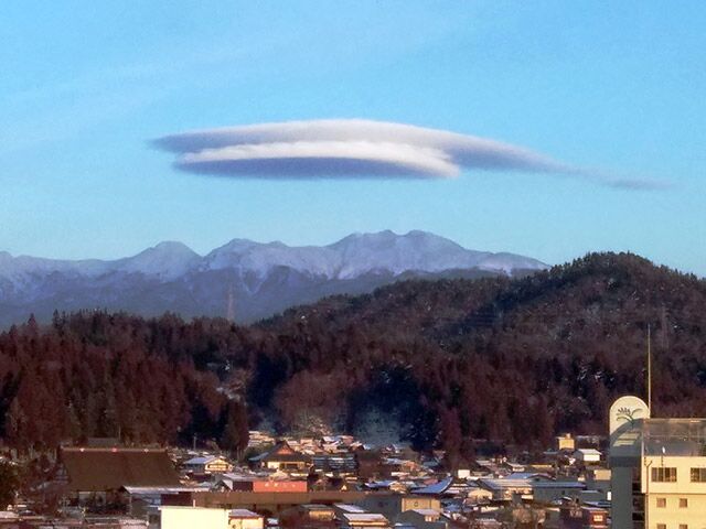 UFO来了？ 日媒辟谣：那不是UFO，是荚状云